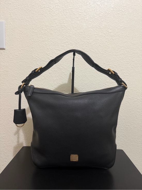 MCM Black Leather Shoulder Hobo with Gold Hardware main image 0